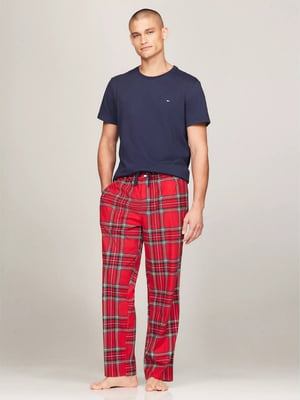 Пижама: однотонная синяя футболка и брюки красные в принт | 6804704