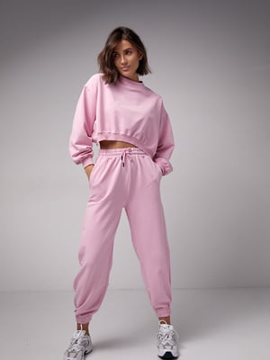 Рожевий костюм: укорочений світшот та джогери | 6805739