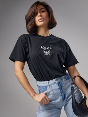 Чорна трикотажна футболка з написом Loewe | 6806230