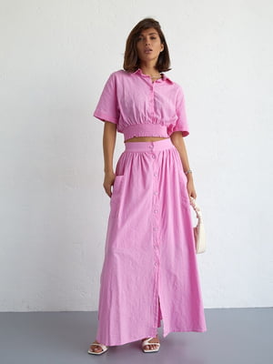 Літній рожевий костюм на гудзиках: укорочена блуза та спідниця-максі | 6807094