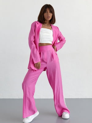 Рожевий костюм в стилі кежуал: жакет та штани з високою талією | 6807215