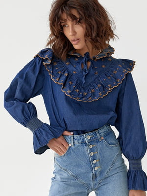 Джинсова вишита блуза з рюшами | 6807617