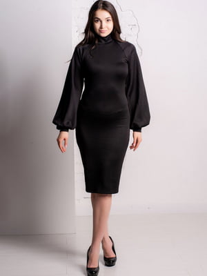 Чорна сукня-футляр по коліно з широкими рукавами | 6810157