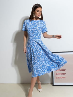 Блакитна приталена сукня з принтом | 6811036