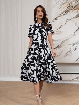 Чорно-біла приталена сукня з короткими рукавами | 6811146