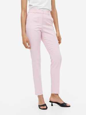 Светло-розовые брюки зауженного фасона | 6811957