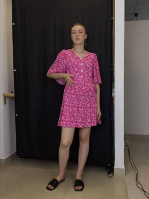 Сукня літня коротка рожева в квітковий принт | 6765326