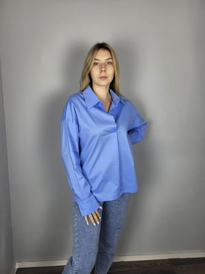 Базова блакитна сорочка з подовженою спинкою | 6765359