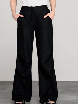Лляні штани-карго з асиметричними складками | 6765591