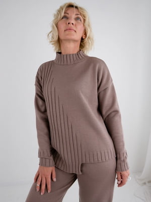 Асиметричний светр кольору мокко з коміром-стійкою | 6766273