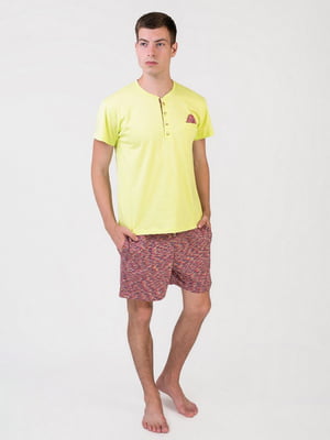 Піжама: жовта футболка та червоні шорти | 6813380