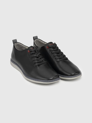 Чорні туфлі з логотипом бренду | 6818949