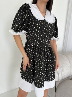 Чорна сукня з квітковим принтом та білим коміром | 6820533