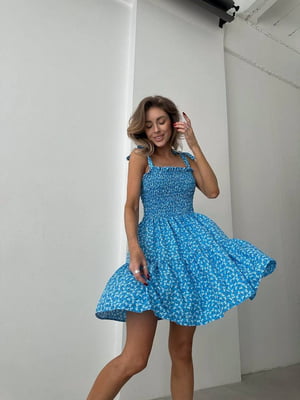 Блакитна сукня А-силуету в квітковий принт з бретелями-зав’язками | 6820541