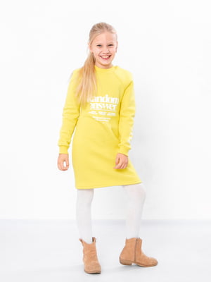 Жовта сукня-светр з текстовим принтом | 6822334