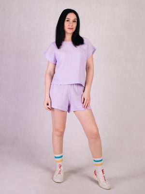 Фіолетовий мусліновий костюм: футболка та шорти | 6825614