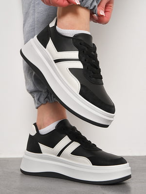 Кросівки чорно-білого кольору на шнурівці | 6828245