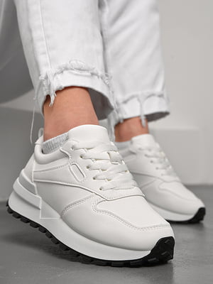 Кросівки білого кольору на шнурівці  | 6828284