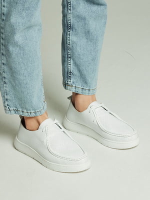 Кожаные перфорированные белые туфли | 6832290