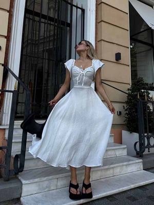 Муслінова біла сукня-міді із зав’язкою на ліфі | 6833679