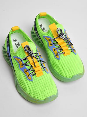 Кросівки зеленого кольору на шнурівці | 6828590