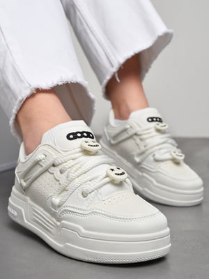 Кросівки білого кольору на шнурівці  | 6835394