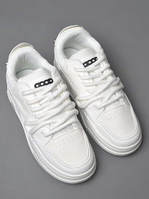 Кросівки білого кольору на шнурівці  | 6835719