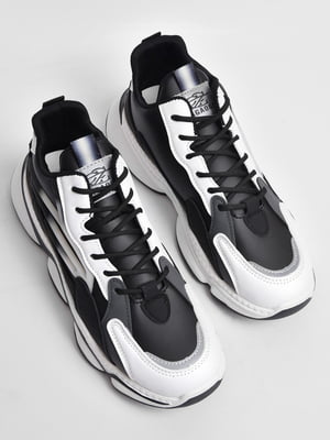 Кросівки чорно-білого кольору на шнурівці  | 6835722