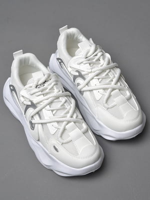 Кросівки білого кольору на шнурівці  | 6835729