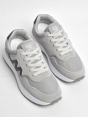 Кросівки сірого кольору на шнурівці | 6835757