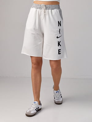 Трикотажные шорты молочного цвета с надписью Nike | 6838509