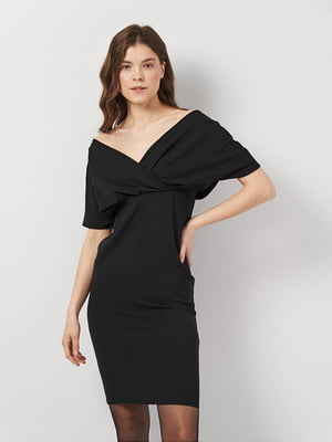 Облагющее черное платье для беременных с открытыми плечами | 6840504