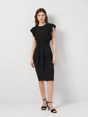 Чорна сукня-футляр із рукавом-флаттером і поясом | 6840512