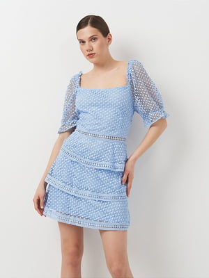 Кружевное голубое платье с трехъярусной юбкой | 6840518