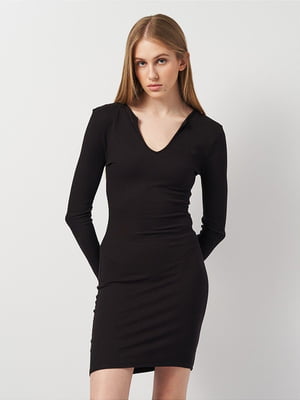 Облегающее черное платье с V-образной горловиной | 6840560
