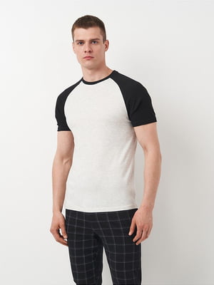 Біло-сіра піжамна футболка | 6844384