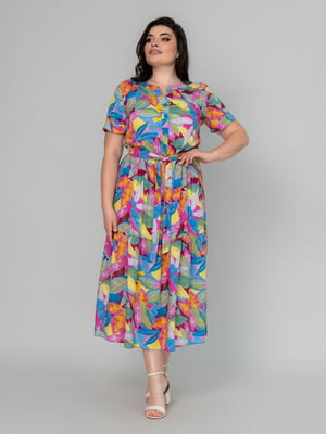 Разноцветное платье А-силуэта в принт с коротким рукавом | 6845365
