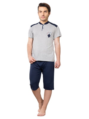 Піжама сіра з принтом: шорти та футболка | 6845413