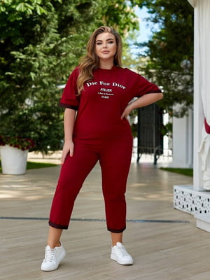 Бордовий костюм-двійка: футболка з принтом і штани | 6846612