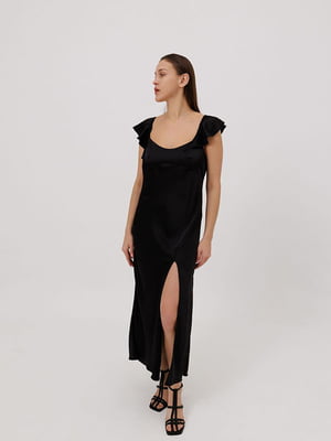 Чорна шовкова сукня з оборками і розрізом | 6852440