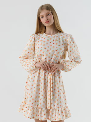 Сукня молочного кольору в квітковий принт з оборкою | 6854781