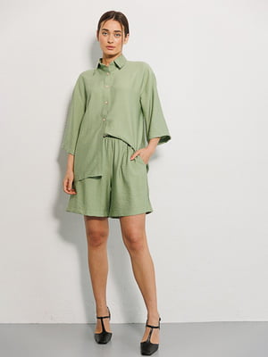 Зеленый костюм из жатки: рубашка, шорты | 6852614