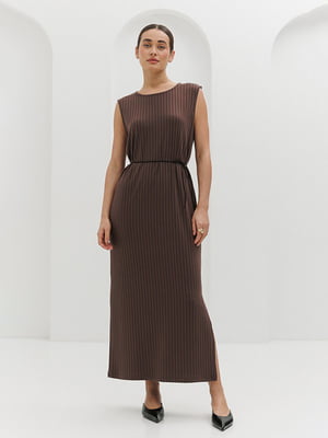 Трикотажное коричневое платье в рубчик | 6853144