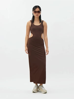 Облегающее коричневое платье-майка в пол с вырезом | 6860515