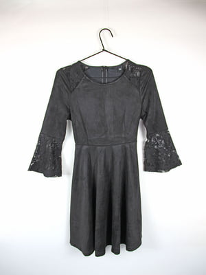 Сукня чорна з розкльошеними рукавами | 6863470