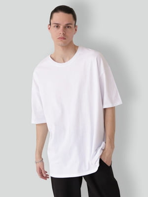 Белая удлиненная футболка | 6864394