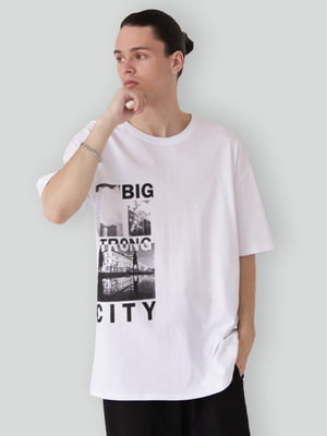 Белая удлиненная футболка | 6864410