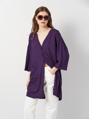 Подовжена фіолетова блуза вільного фасону | 6865307
