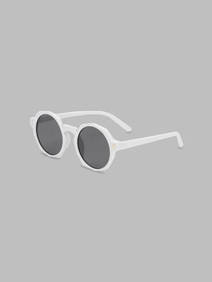 Сонцезахисні окулярі в білій оправі  | 6875975