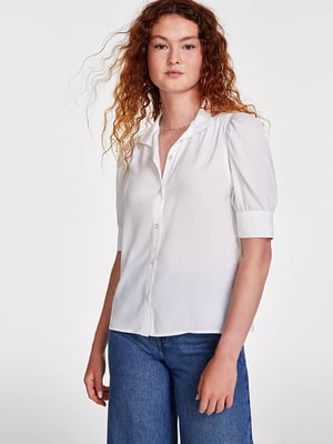 Блуза белая на пуговицах с рукавом — воланом | 6893223